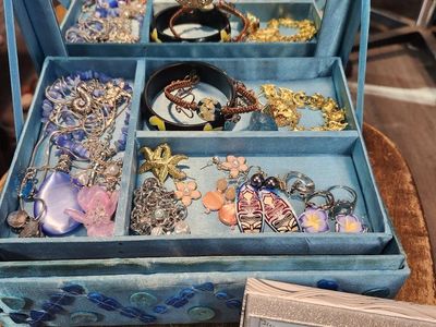 blue ocean/beachy jar