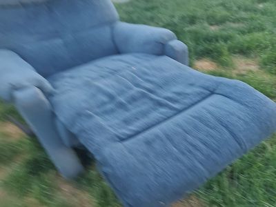 Free recliner