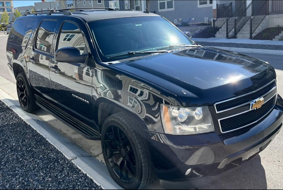 2014 Chevrolet Suburban LT
