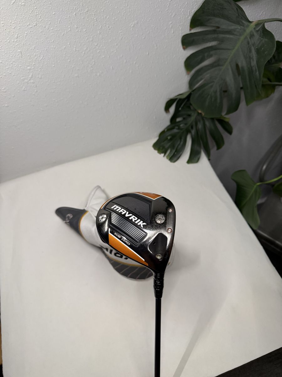 Callaway Mavrik Sub Zero Driver 10.5° Tensei AV Series White 75 graphite Stiff RH Headcover