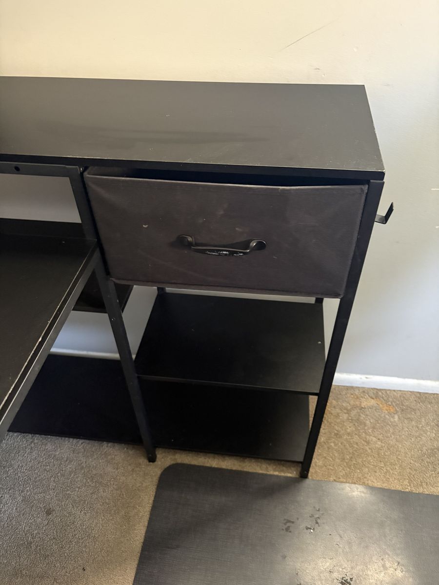 Main image 4