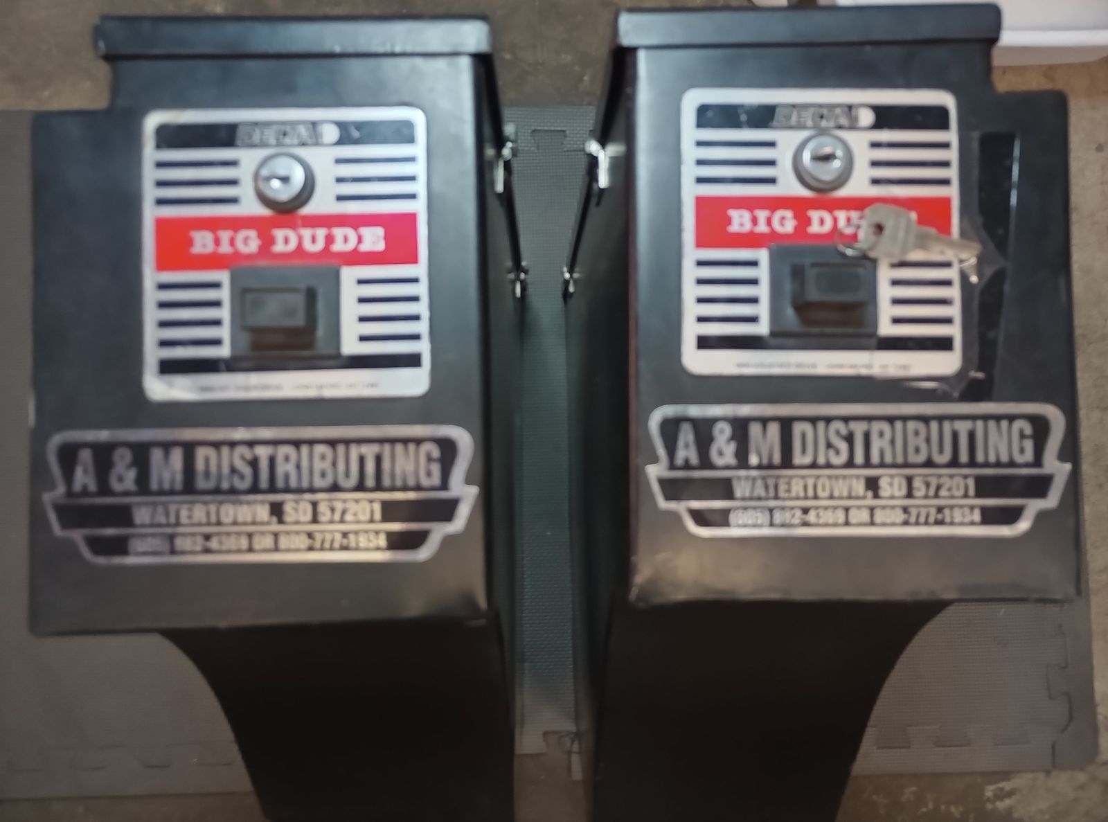 Vintage Big Dude Wheel Well Toolboxes with Key
