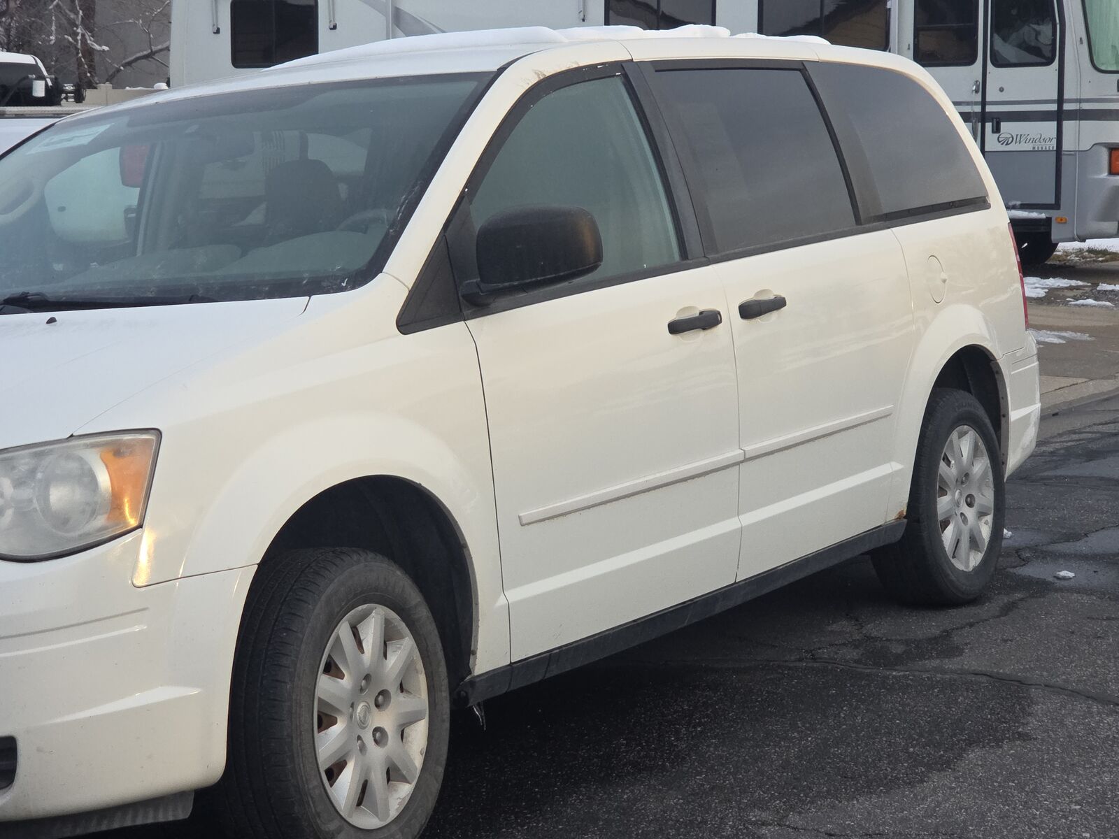 2008 CHRYSLER TOWN AND COUNTRY LX