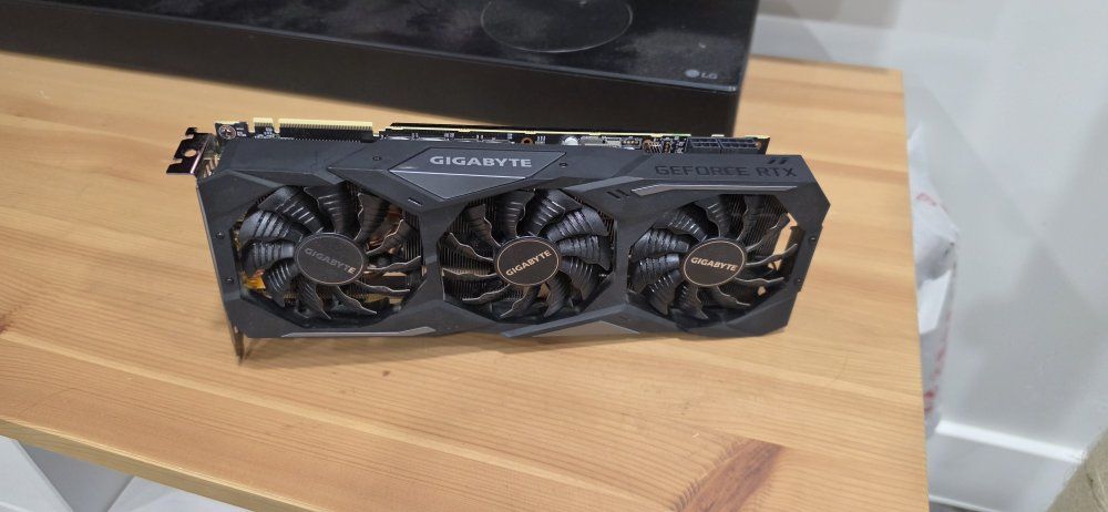 GIGABYTE GeForce RTX 2080 SUPER Gaming OC 8G Graphics Card GDDR6 256-bit