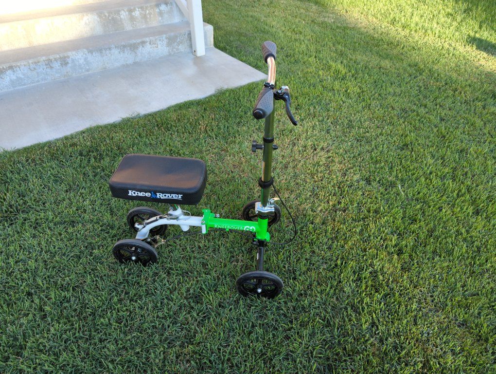 Knee Rover GO Compact Folding Knee Scooter Crutch Alternative - Green/White
