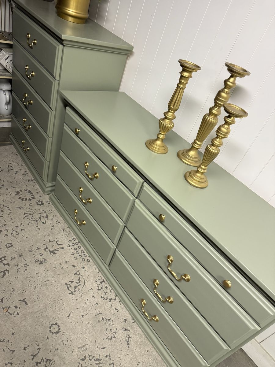 Solid Wood Green Dresser Set