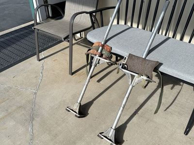 Sheetrock stilts