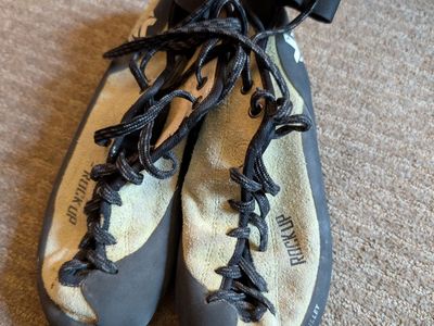Millet Rock Up Climbing Shoes, Men's 7.5 Women's 9