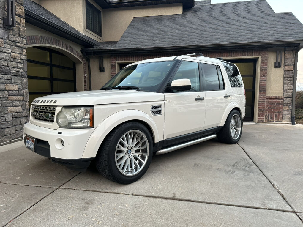 2010 Land Rover LR4 HSE LUX