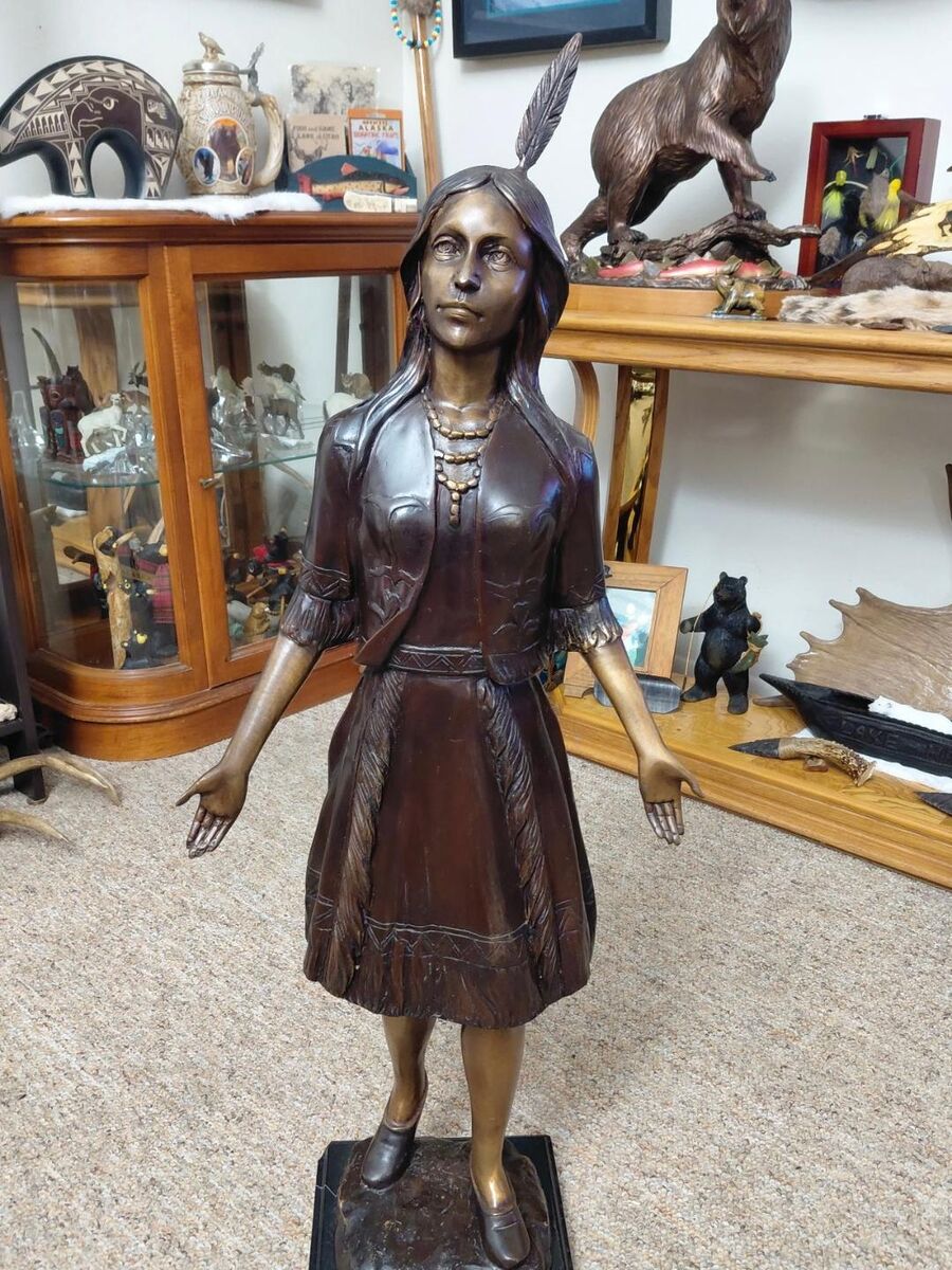 Bronze Statue of Pocahontas 33 inches Tall /12 inch Width / 7.5 inch deep