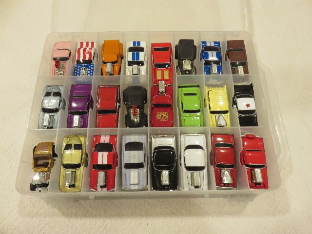 GREAT LOT OF 31 MUSCLE MACHINE 1:64 SCALE TOY CARS - LATE 1990'S TO 2002 FUNLINE