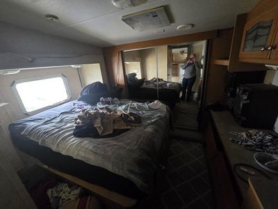 Used Travel Trailer Toy Hauler 2007 winners circle 36srv new toilet and all faucets.