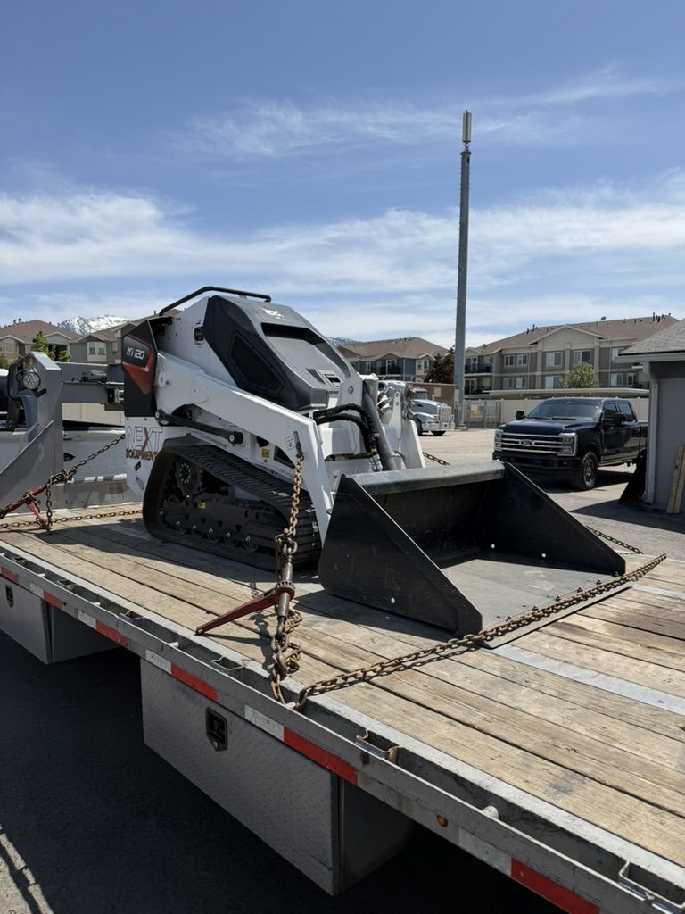 FOR RENT IS MY NEW MT120 BOBCAT RIDE ON MINI SKID. LIFTS 1200 LBS