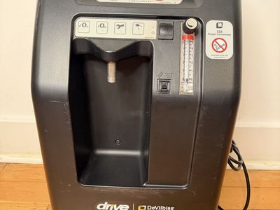 Drive DeVilbiss Healthcare 525 Oxygen Concentrator - Medical Equipment