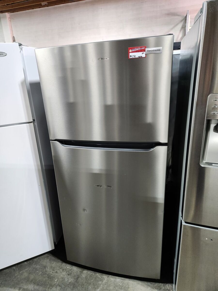 FRIGIDAIRE STAINLESS STEEL TOP AND BOTTOM FRIDGE! W-WARRANTY!
