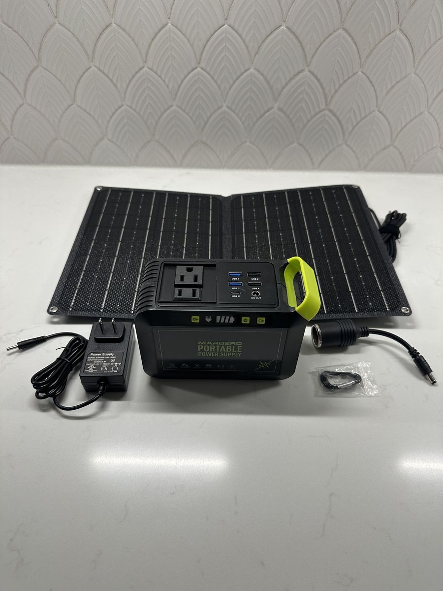 Power Station with Solar Panel 88.8 Wh (Brand New)