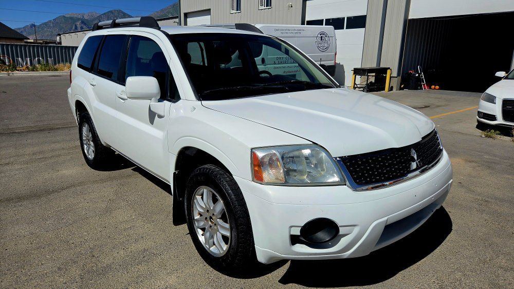2011 Mitsubishi Endeavor SE