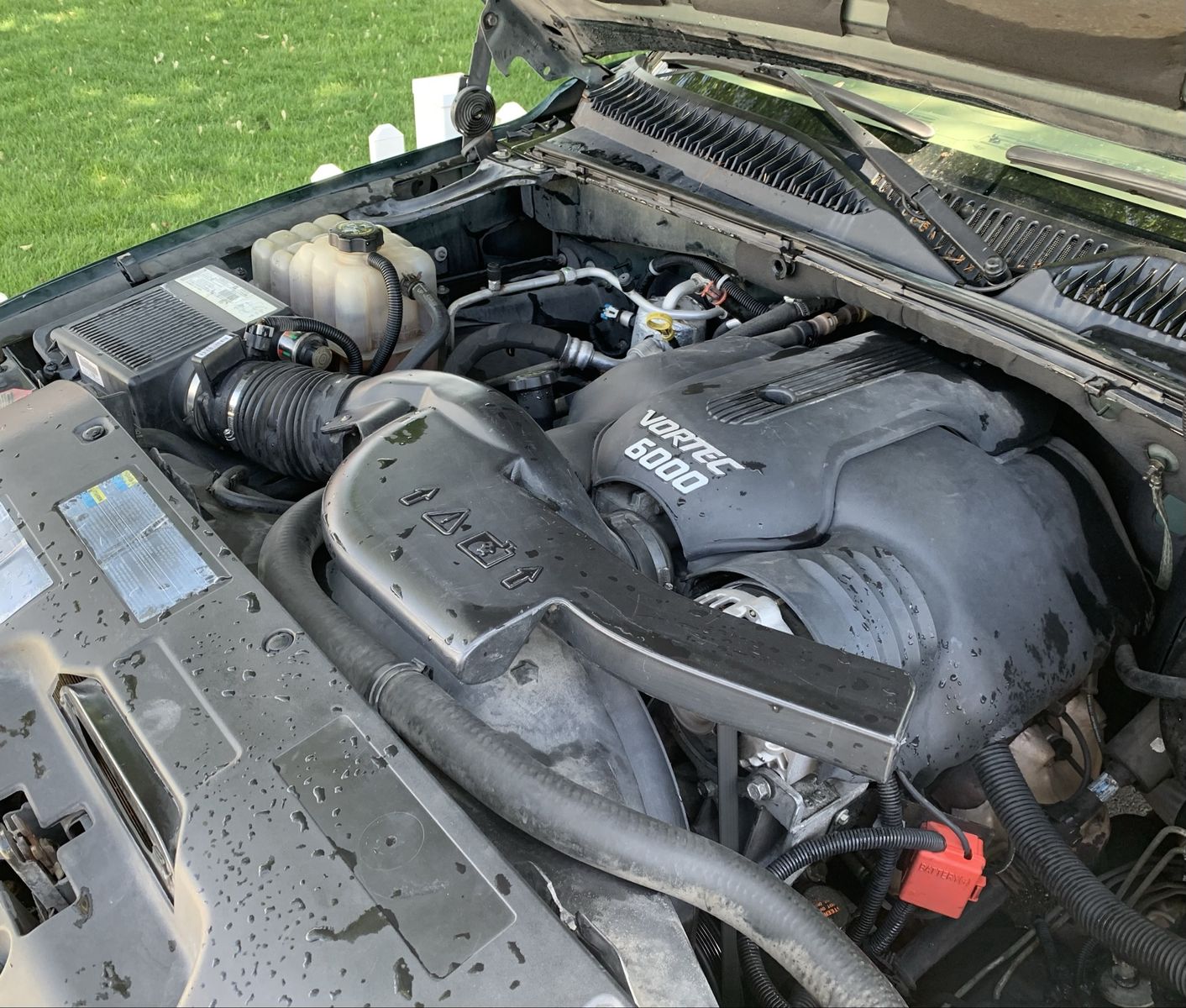 GM Chevy LQ4 6.0 v8 complete engine LS