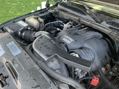 GM Chevy LQ4 6.0 v8 complete engine LS