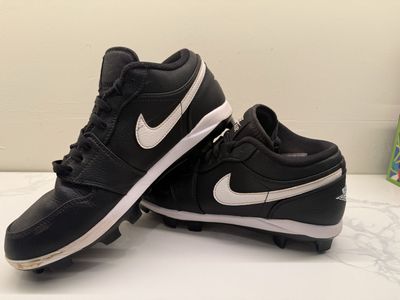 Jordan baseball cleats size 9.5 mens.
