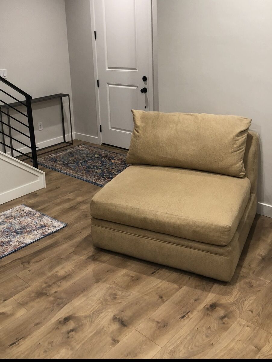 Oversized accent chair