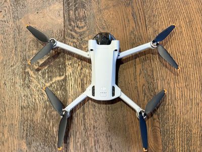DJI Mini 3 Pro + DJI RC Controller + 2 Batteries + ND Filters + Case