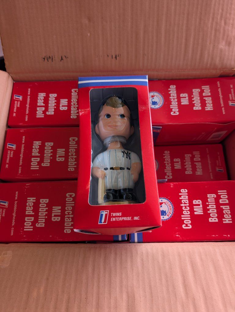 Vintage MLB NY New York Yankees Bobblehead Doll Hand Crafted - Box of 12