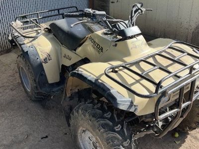 HONDA FOUR TRAX 4X4 4 WHEELER