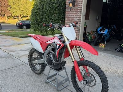 2022 Crf450r (Will Trade For 250 2 Stroke)