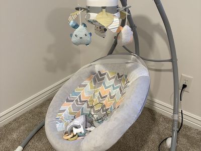 Baby swing