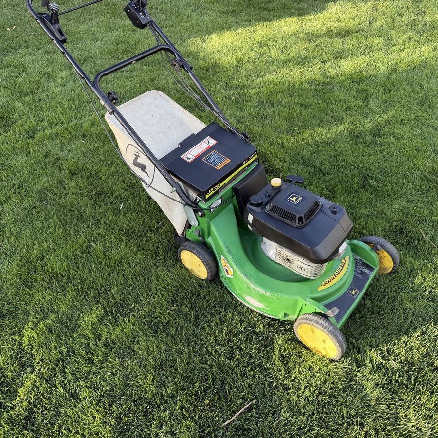 John Deere JX75 Self-Propelled Mower