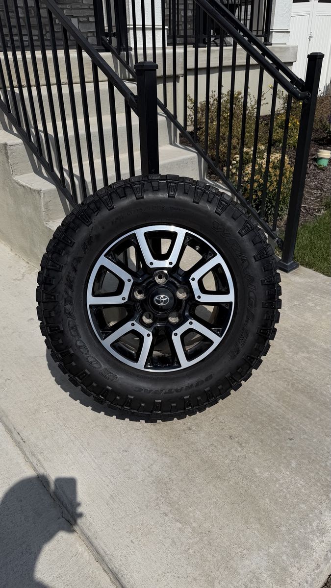 Toyota Tundra Sequoia Land Cruiser Rims and Tires 275/70R18 Goodyear Duratrac