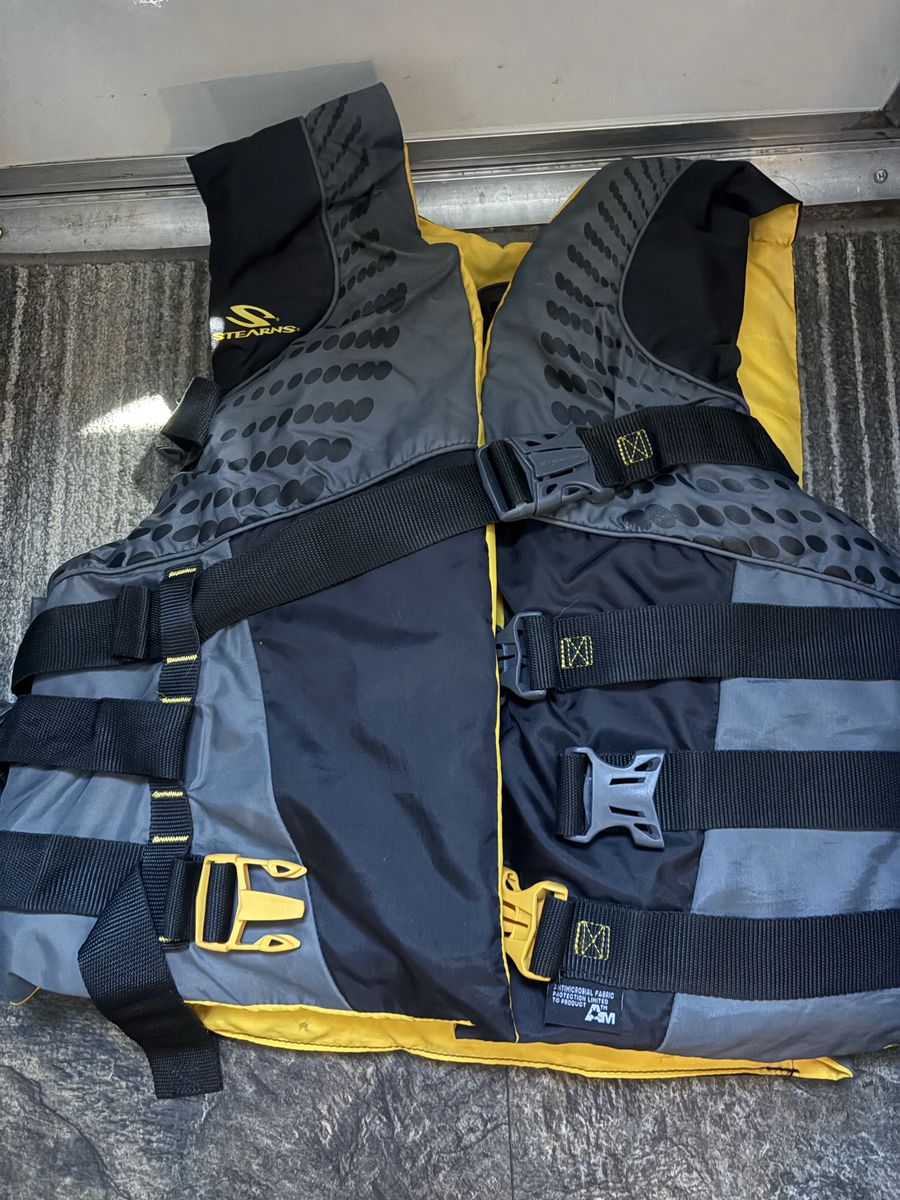 Stearns Life Vest PFD Black and Yellow Water Sports