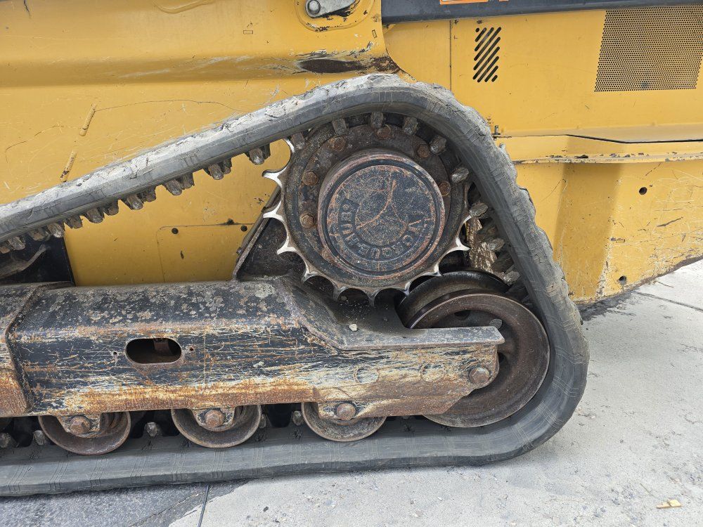 Main image 5