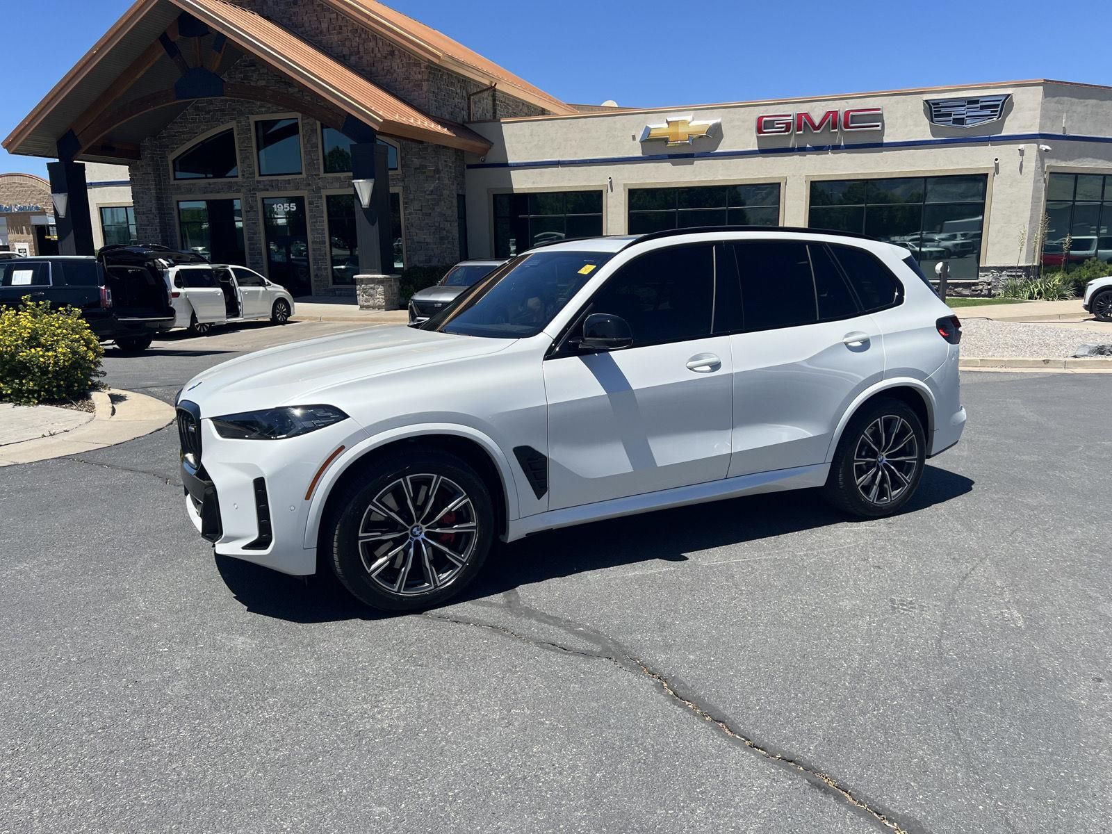 2024 BMW X5 M60i