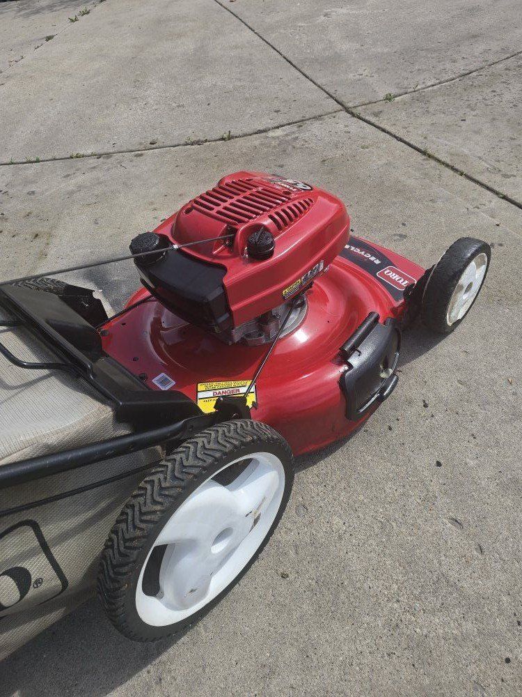 Toro self propelled lawn mower
