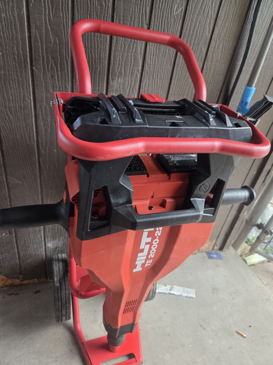 Hilti TE 2000-22 Cordless Demolition Hammer with Cart