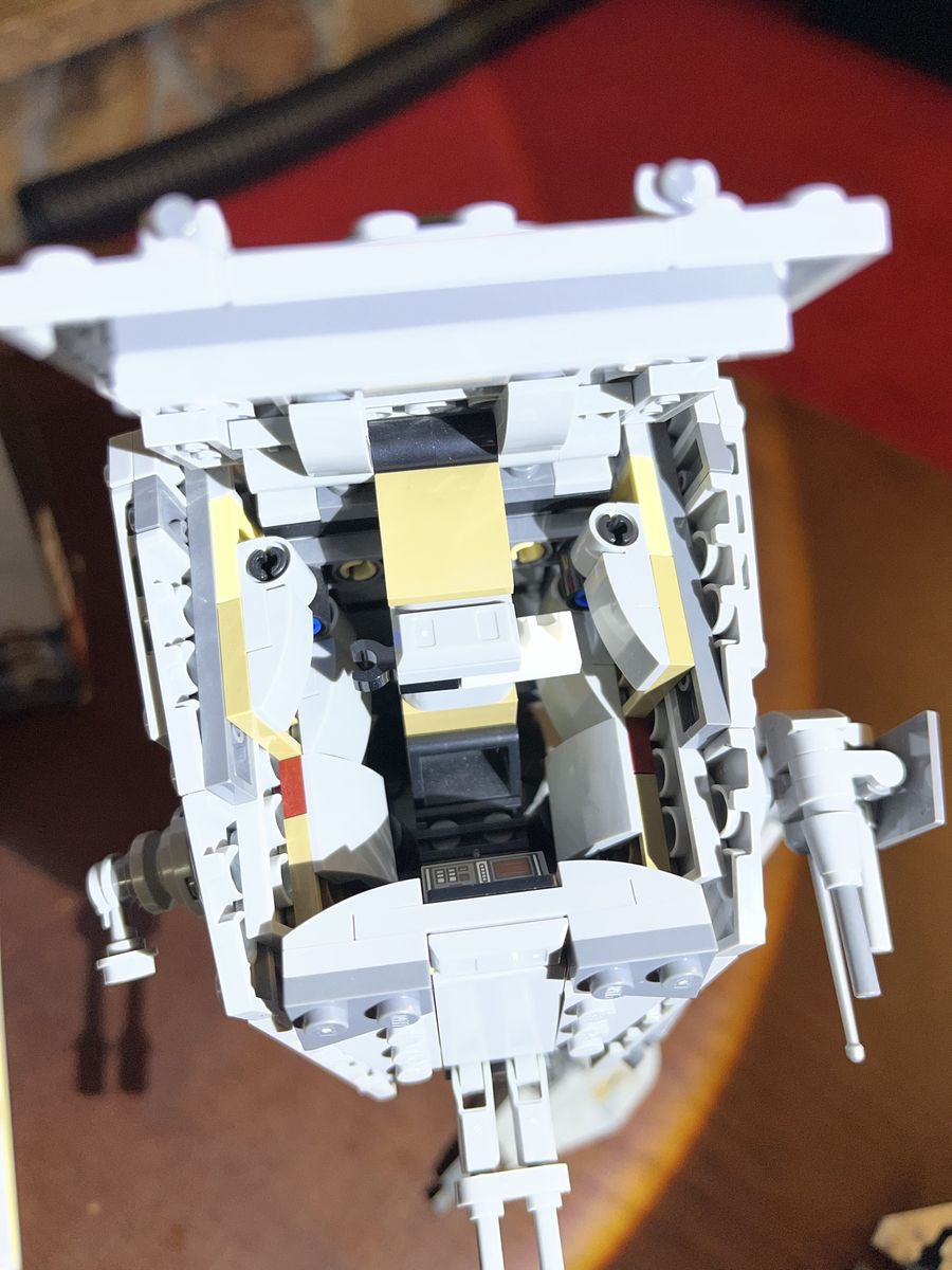 Main image 6