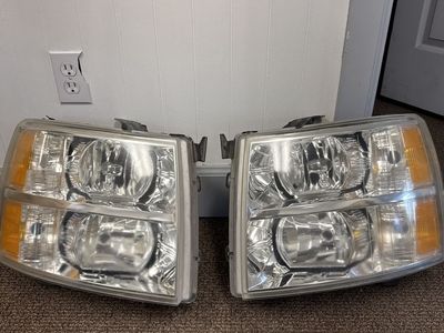 Headlights for Chevrolet Silverado 1500, 2500, 3500 (2007-2014) - OEM, fresh refinish