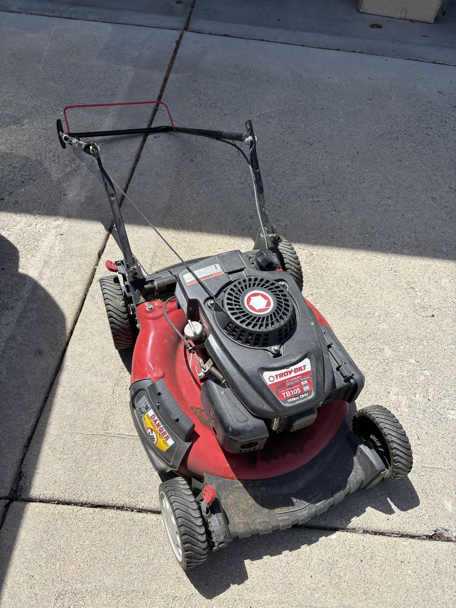Troy-Bilt TB105 Push Lawn Mower (Missing Hardware for Handles)