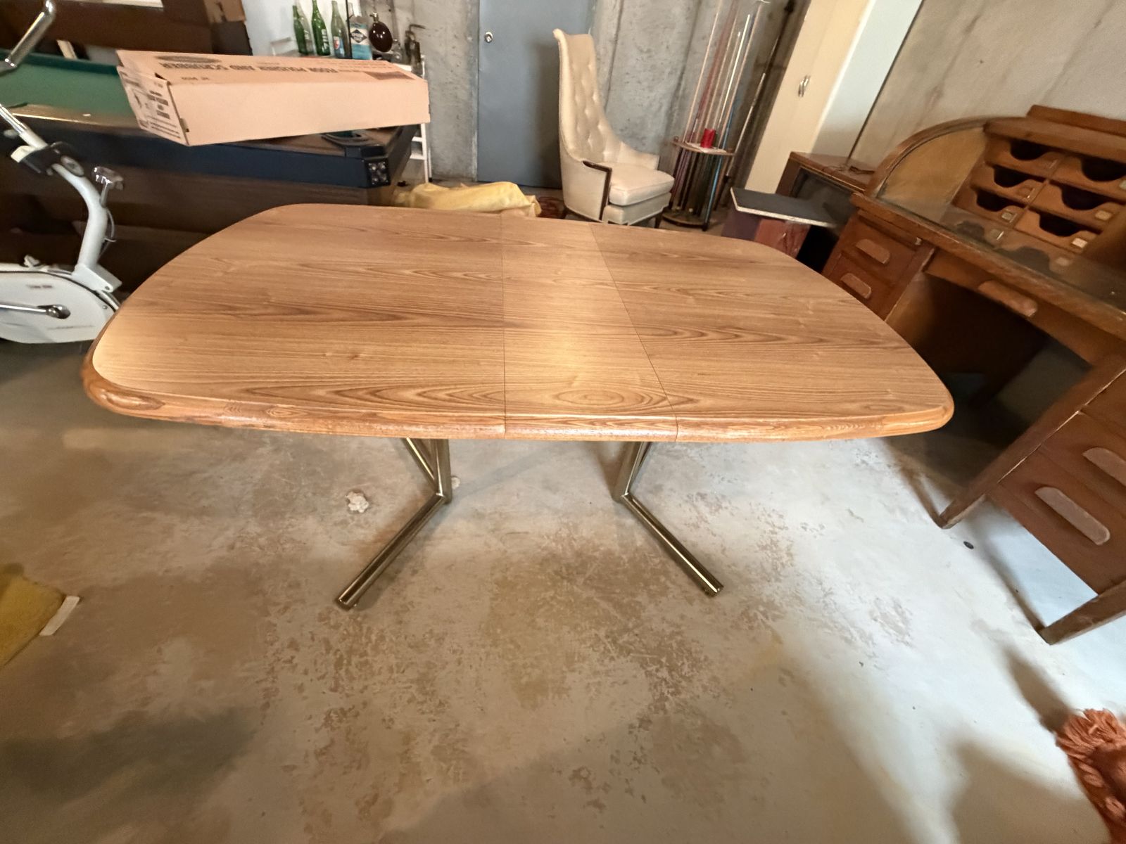 Vintage 1970s Mid-Century Modern Expandable Dining Table – Chrome Pedestal Base $350 cash/venmo 