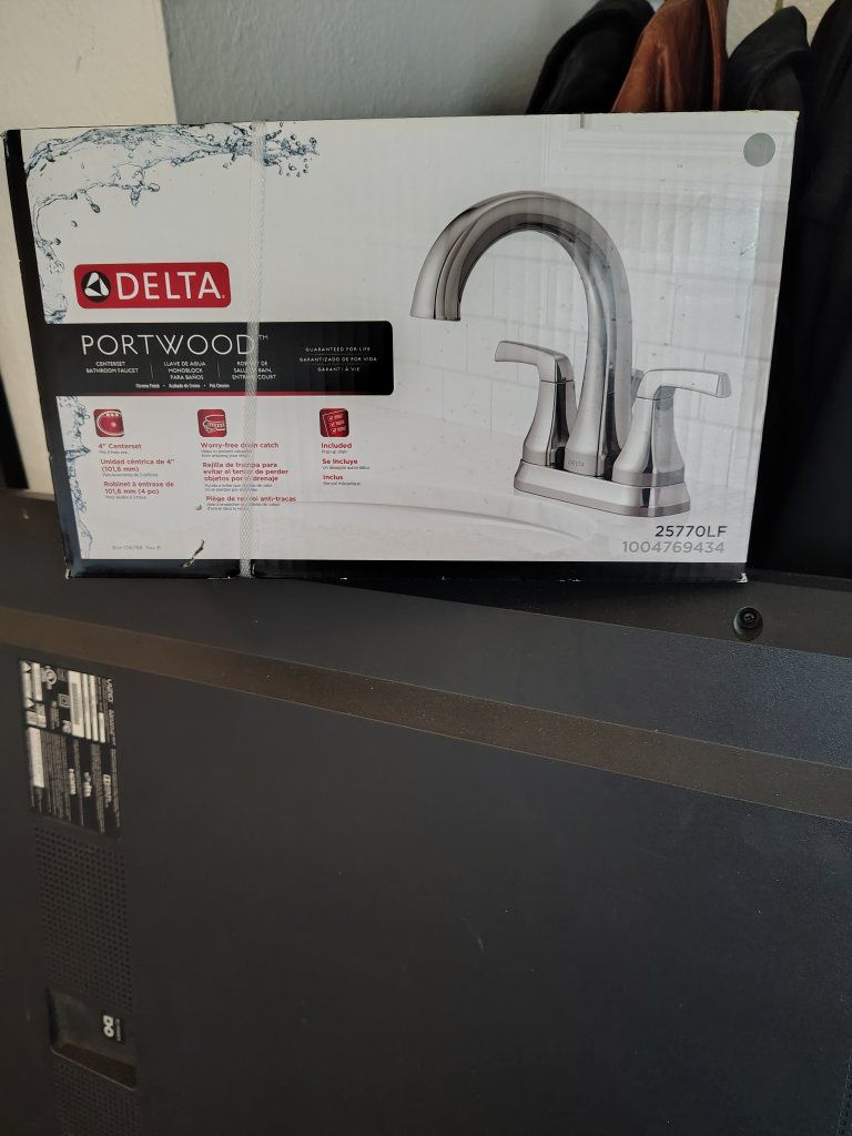 Delta Portwood 4-Inch Centerset Bathroom Faucet 2577LF Chrome Finish