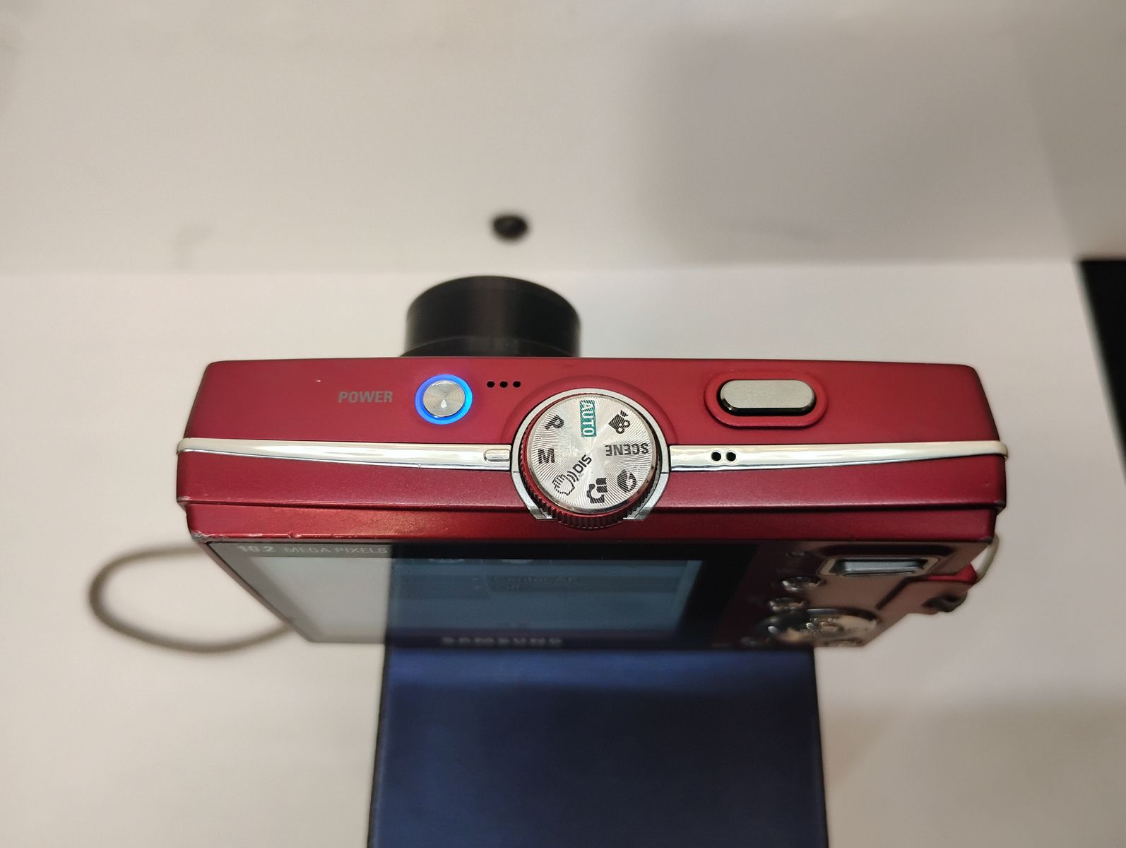 Main image 4