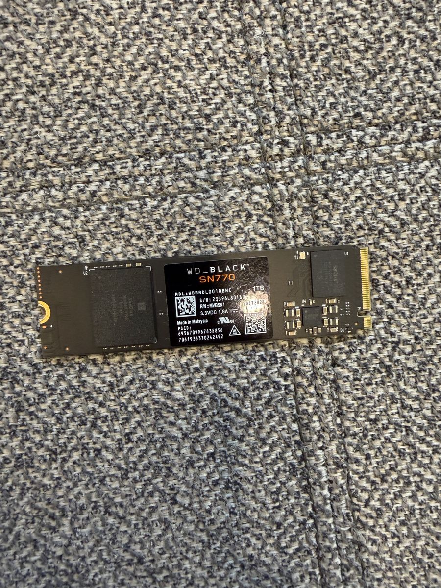 Western Digital WD_BLACK SN770 1TB NVMe M.2 SSD Internal Solid State Drive