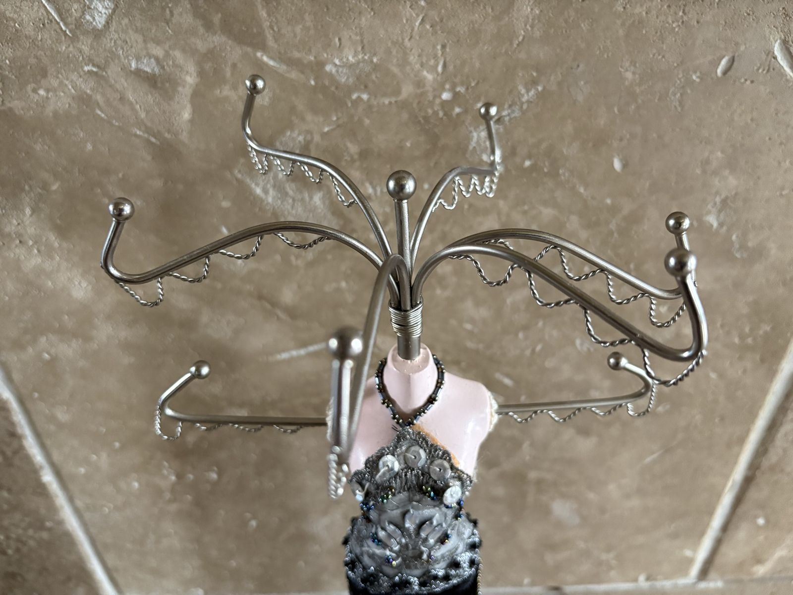 Main image 2
