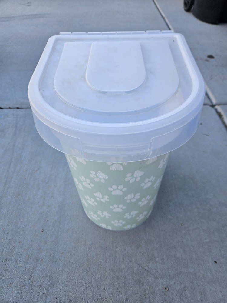 Dog Food Bin