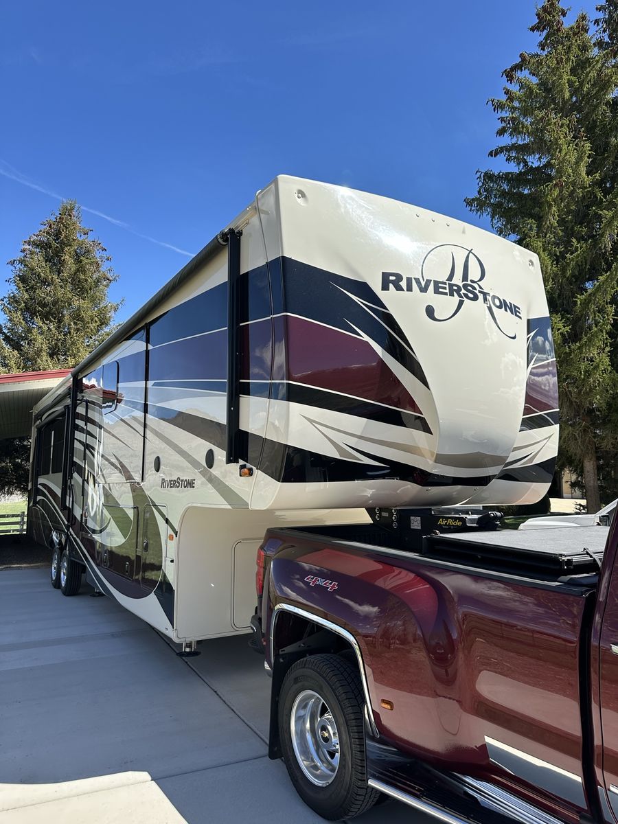 2019 Riverstone 39RKFB