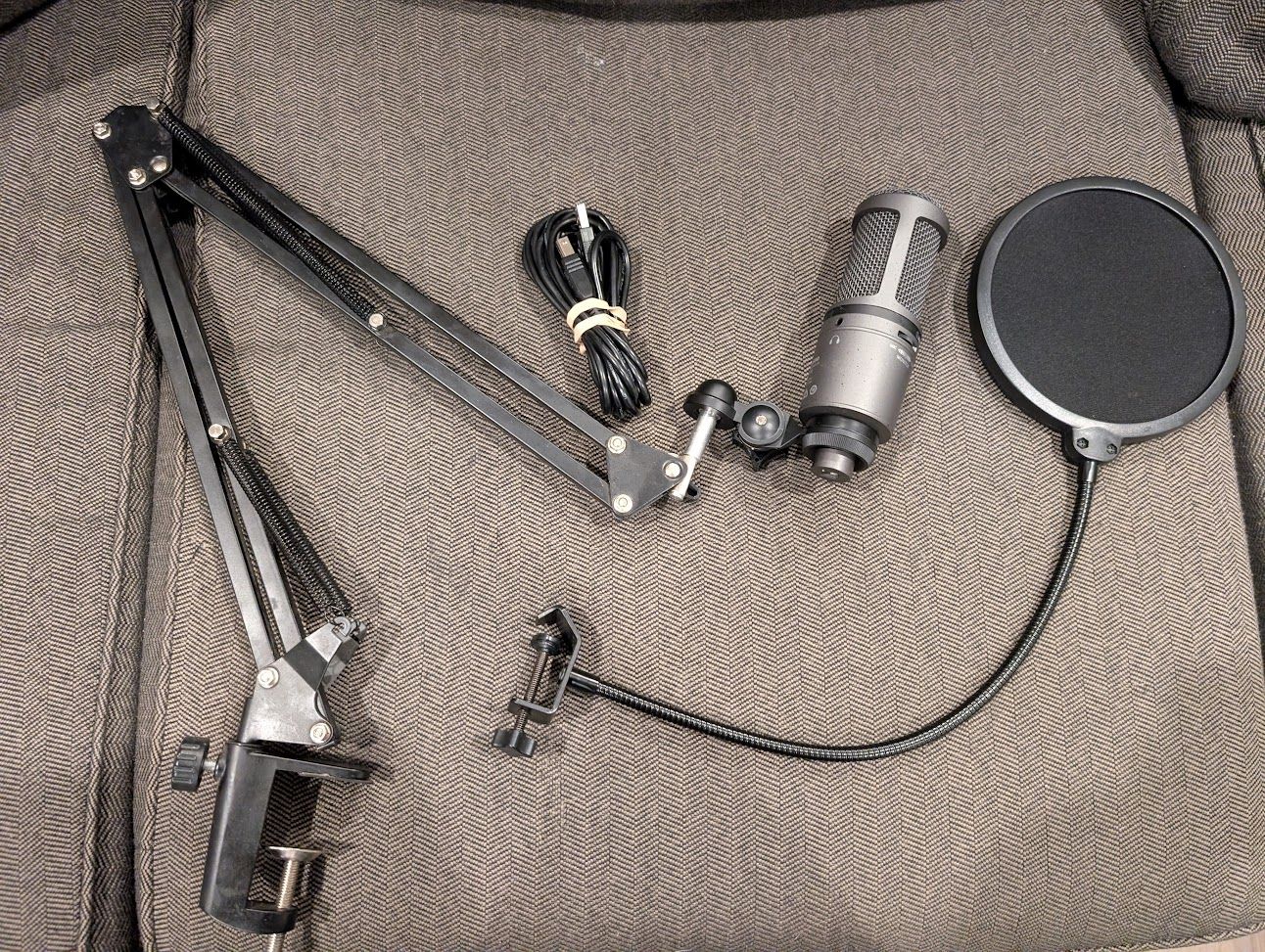 Audio-Technica AT2020USB+ Streaming Mic Bundle - Boom Arm & Pop Filter