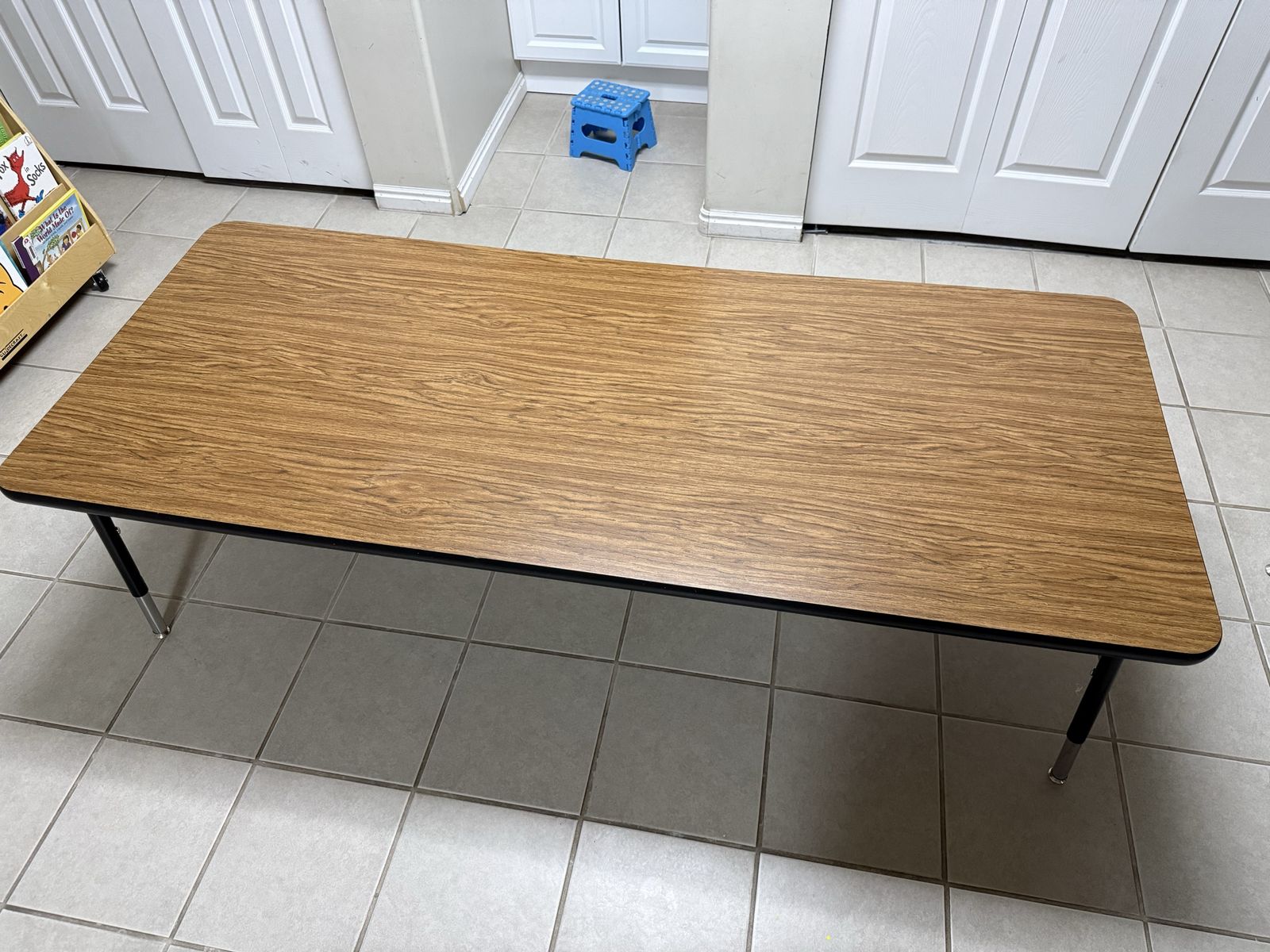 Preschool Classroom Table and 10 Chairs Set