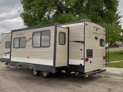 2018 Keystone Hideout Bumper Pull 25ft Trailer